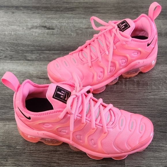 **LIKE NEW** Nike Air VaporMax Vapor Max Plus Sz 6.5 Vibrant Neon Bubblegum Pink - Picture 12 of 12